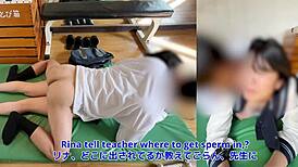 โอ๊ย ลีน่าพูดสกปรกและครีมพายกับครูในคอสเพลย์!