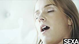 Blondes licking pussy 😍