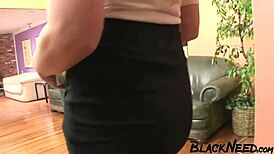 SEXY GAY FUCK BETWEEN WELL-ENDOWED HUNKS INTENSELY