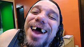 nao faz isso comigo nao porque eu nao sou gay