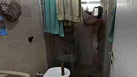 Aventuras do casal Mattos, fomos à praia com a ninfetinha e aprontamos em todo lugar. Até rolou creampie anal!