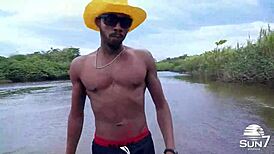 A loira safada joined the crew to please the gifted guys