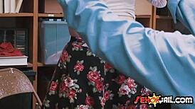 Huge natural tits babe masturbates early morning