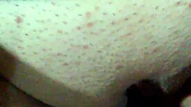 Indian aunty shows off her sexy big tits intensely