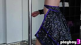 Flexible Teen Dakota Burd Stuns with Curved Body Pole Dance