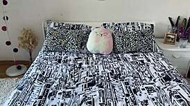 Horny Girl Toys Herself to Moaning Orgasm