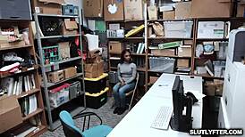 sarah banks deep throats that horny lp officer 😜