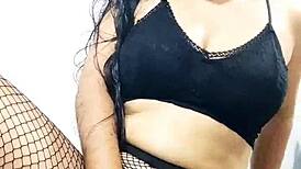 Arrecha latina seduces you to orgasm, what will you do?