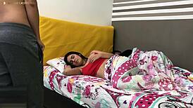 Mi cuñado drills me next to my sleeping husband