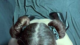 POV: Твоя идеальная гот-подруга становится на колени и портит макияж огромным фейсалом после сосания хуя!