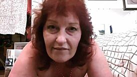 обсебен съм от тази закръглена червенокоска с лигавата й език и перфектно тяло