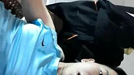 Anh Trai Cặc Ẹp Dài In Suggestive Gay Scene