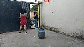 Young Girl Fucks Pizza Delivery Guy In Towel