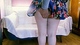 A voyeur who masturbates or masturbates while spying will be asked to strip