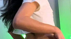 Do you prefer front or back teasing? I'll make you cum strong