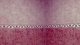 cojiendo y mamando puta infiel culona en jacuzzi, gimiendo y gozando la verga