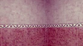 cojiendo y mamando puta infiel culona en jacuzzi, gimiendo y gozando la verga