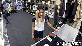 와, 이 여자가 아마추어에서 보지 자랑하고 죽이는 빨기 보여