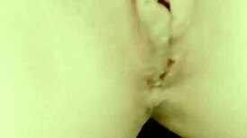 Cheeeeekymissy Gaps Extreme Close-Up Shaved Pussy