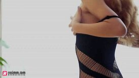 Gadis Asia Jiran Tunjuk Lengkung Seks Di Video Rosi Ep 7