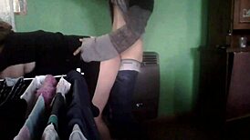 Cogiendo En La Cocina Al Lado Del Calefactor.