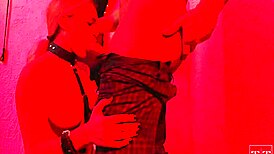 that dirty whore with the tight pussy got banged by the muscular bodybuilder and took his cumshot