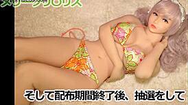 Stunning curvy Asian beauty in bikini steals the show