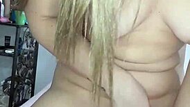 Latina femdom squirts with dildo