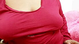 Man, my sexy girlfriend just showin’ off her boobs like it’s nothin’!