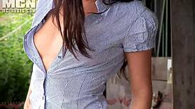 Watch Megan Cox finger her pussy outdoors, tanned brunette babe solo?