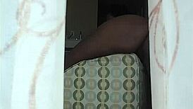 Naejae Onyxx Giantess Peeks Through My Window