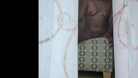 Naejae Onyxx Giantess Peeks Through My Window