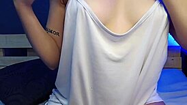 Queer threesome with hairy amateurs riding and masturbating during homemade massage