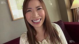 Koizumi Saya sucks with alluring face in model collection!! 😍