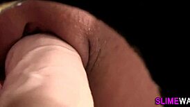 عاهرة أوروبية تبتل تماماً بالمني، ما هو فتيشها الجامد؟