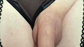 Tranny close-up cumshot in panties