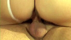 Busty zralá nevlastní máma vychutnávána v divoké jízdě na psa