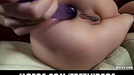 Avril Sun fortæller om sin netstrømpe anal med monsterpik