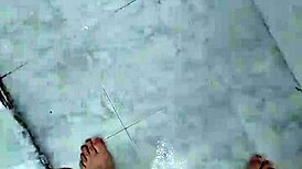 pissing in the shower with neighbors 😏