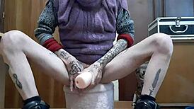 Melvin Official Gay Spanish Solo Masturbation on Skates in Intense Session