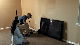 Damn, curvy Latina wife bangs the cable guy while husband’s outta country!