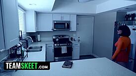 jinkies velma & fred, why fuck in creepy house instead of solving mystery?