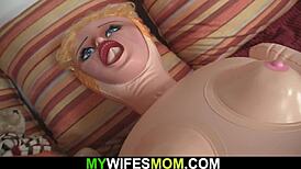 The mother of my girlfriend satisfies me sexually