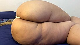 Caught Stepmom Soraya Naked In Bed With Perfect Big Ass