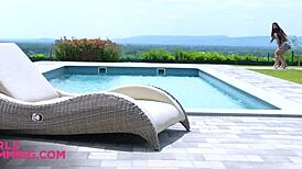 wow, girlsrimming fangirls mai thai and alyssa bounty go wild with deepthroat