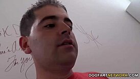 애비 브룩스 커커드 자기 섹스 구경 시켜.