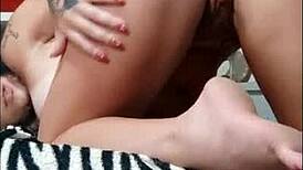 Exibida gostosa e dona da uma bunda maravilhosa toda arreganhada na web 😍