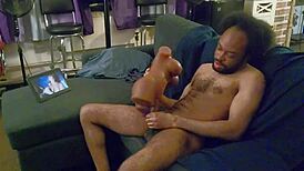 Elijah Nelson's Intense Masturbation Session with Big Cock Cumshot in New Zealand