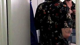 fudendo o primo da minha mulher com um pau enorme sem camisinha