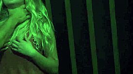 Zaplakana teen 18+ grubo vezana i jebana outdoor u bondageu